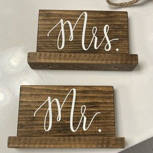 Wooden Mr. and Mrs. Sign Set